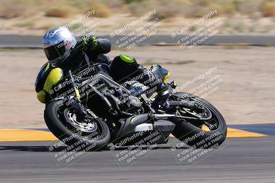 media/Oct-01-2023-SoCal Trackdays (Sun) [[4c570cc352]]/Turn 16 (120pm)/